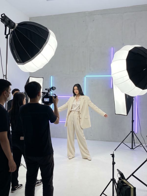 51吃瓜视频-时尚写真拍摄